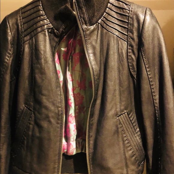 Black leather jacket - Picture 3 of 3